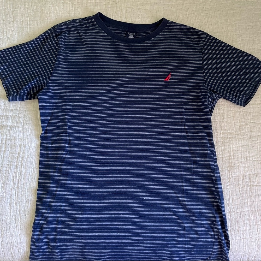 Nautica t shirt